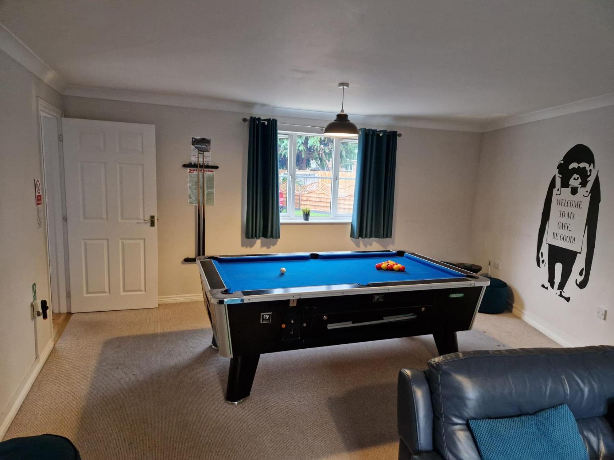 Hereford - Finch House - Modern 4 Bedroom House Located In South Hereford, Dog Friendly With Nearby Countryside, Pool Table, Sleeps Up To 10 Guests - Hosted By Rentmyhouse Exterior photo
